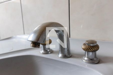 Casa à venda com 240m², 4 quartos e 4 vagas Casa à venda com 240m², 4 quartos e 4 vagasBanheiro - torneira