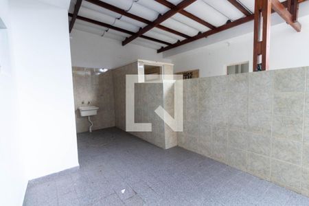 Casa à venda com 240m², 4 quartos e 4 vagas Casa à venda com 240m², 4 quartos e 4 vagasLavanderia 2