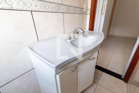 Casa à venda com 240m², 4 quartos e 4 vagas Casa à venda com 240m², 4 quartos e 4 vagasLavabo 2