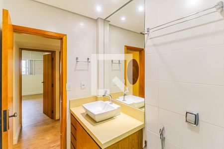 Apartamento para alugar com 125m², 2 quartos e 2 vagas Apartamento para alugar com 125m², 2 quartos e 2 vagasBanheiro