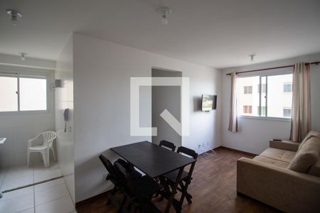 Sala de apartamento para alugar com 2 quartos, 41m² em Itaquera, São Paulo