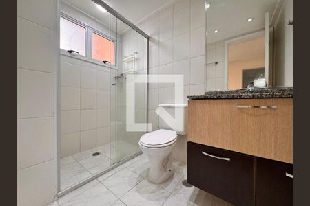 Apartamento à venda com 83m², 2 quartos e 2 vagas Apartamento à venda com 83m², 2 quartos e 2 vagasBanheiro da Suíte