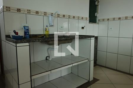 Casa para alugar com 100m², 2 quartos e sem vagacozinha