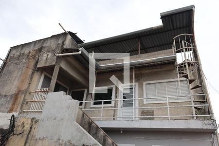 Casa para alugar com 100m², 2 quartos e sem vagaárea externa