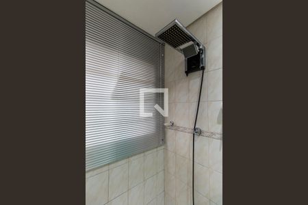 Casa à venda com 180m², 3 quartos e 2 vagasBanheiro 