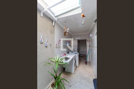 Casa à venda com 180m², 3 quartos e 2 vagasÁrea de Serviço