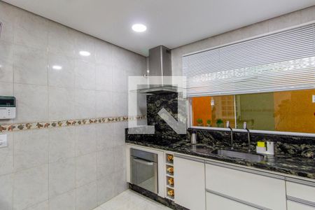 Casa à venda com 180m², 3 quartos e 2 vagasCozinha 