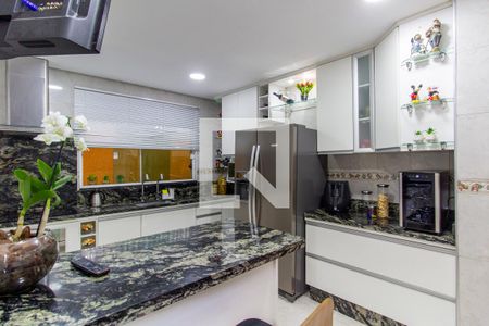 Casa à venda com 180m², 3 quartos e 2 vagasCozinha 