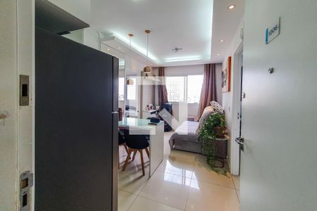 Entrada de apartamento à venda com 2 quartos, 35m² em Cambuci, São Paulo