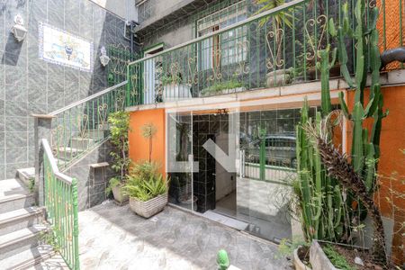 Casa à venda com 169m², 3 quartos e 1 vaga Casa à venda com 169m², 3 quartos e 1 vagaQuintal