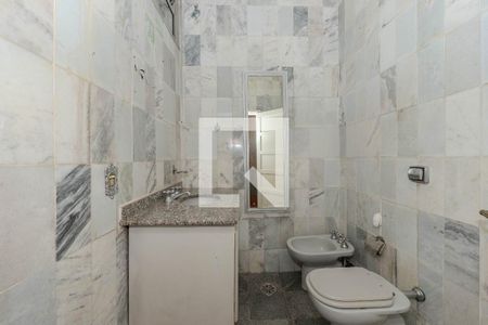 Casa à venda com 169m², 3 quartos e 1 vaga Casa à venda com 169m², 3 quartos e 1 vagaBanheiro