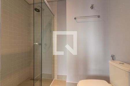 banheiro de apartamento para alugar com 1 quarto, 29m² em Pinheiros, São Paulo