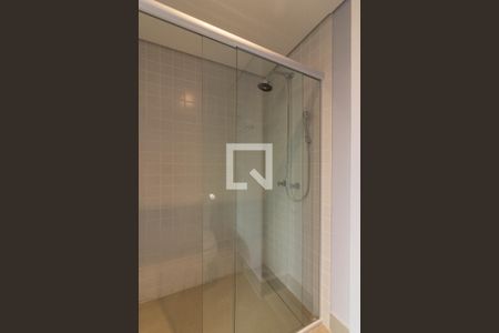 banheiro de apartamento para alugar com 1 quarto, 29m² em Pinheiros, São Paulo