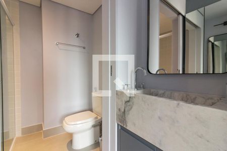 banheiro de apartamento para alugar com 1 quarto, 29m² em Pinheiros, São Paulo