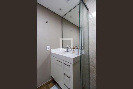Apartamento para alugar com 67m², 2 quartos e 2 vagas Apartamento para alugar com 67m², 2 quartos e 2 vagasBanheiro da Suíte