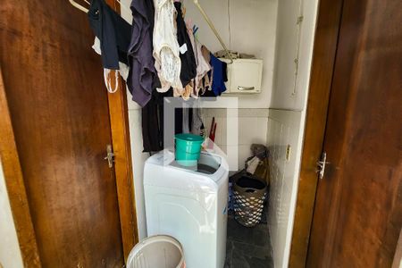 Casa à venda com 208m², 3 quartos e 4 vagasQuintal