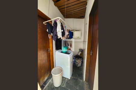 Casa à venda com 208m², 3 quartos e 4 vagasQuintal