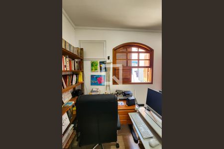 Casa à venda com 208m², 3 quartos e 4 vagasQuarto dos fundos