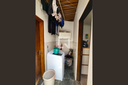 Casa à venda com 208m², 3 quartos e 4 vagasQuintal