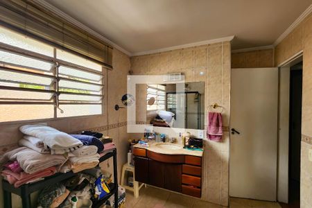 Casa à venda com 208m², 3 quartos e 4 vagasBanheiro