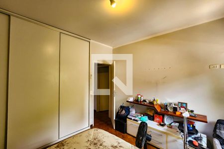 Casa à venda com 208m², 3 quartos e 4 vagasQuarto 2