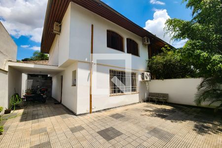 Casa à venda com 208m², 3 quartos e 4 vagasGaragem