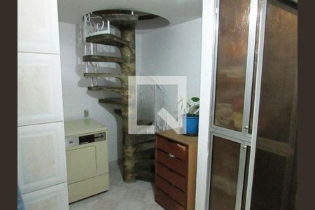 Casa à venda com 126m², 3 quartos e 1 vaga
