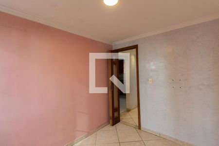 Quarto 1 de apartamento para alugar com 2 quartos, 46m² em Conjunto Residencial José Bonifácio, São Paulo