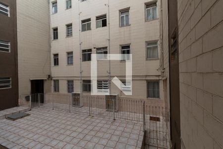 Vista Sala de apartamento para alugar com 2 quartos, 46m² em Conjunto Residencial José Bonifácio, São Paulo