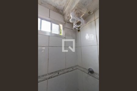 Banheiro de apartamento para alugar com 2 quartos, 46m² em Conjunto Residencial José Bonifácio, São Paulo