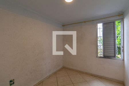 Quarto 2 de apartamento para alugar com 2 quartos, 46m² em Conjunto Residencial José Bonifácio, São Paulo