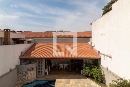 Casa à venda com 385m², 5 quartos e 6 vagas Casa à venda com 385m², 5 quartos e 6 vagasVista da Varanda da Suíte