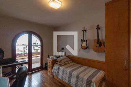 Casa à venda com 385m², 5 quartos e 6 vagas Casa à venda com 385m², 5 quartos e 6 vagasQuarto 2