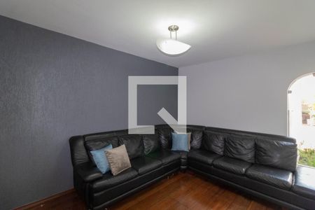 Casa à venda com 385m², 5 quartos e 6 vagas Casa à venda com 385m², 5 quartos e 6 vagasSala 4