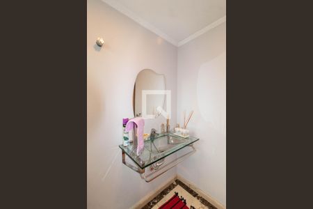 Casa à venda com 385m², 5 quartos e 6 vagas Casa à venda com 385m², 5 quartos e 6 vagasLavabo