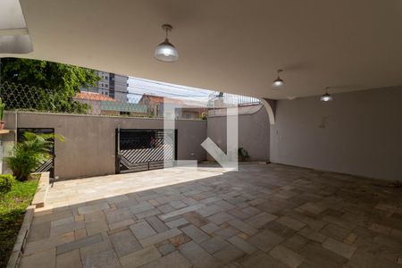 Casa à venda com 385m², 5 quartos e 6 vagas Casa à venda com 385m², 5 quartos e 6 vagasGaragem