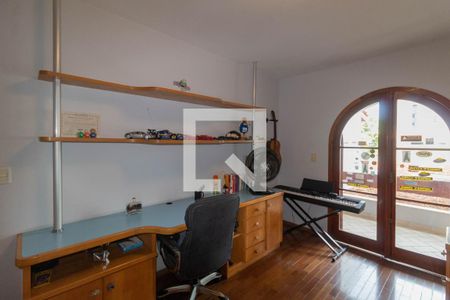 Casa à venda com 385m², 5 quartos e 6 vagas Casa à venda com 385m², 5 quartos e 6 vagasQuarto 2