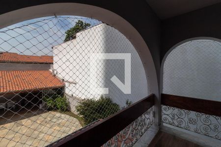 Casa à venda com 385m², 5 quartos e 6 vagas Casa à venda com 385m², 5 quartos e 6 vagasVaranda da Suíte