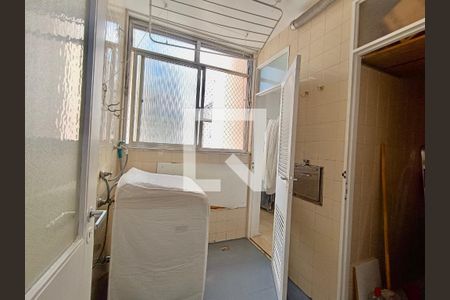 Apartamento à venda com 150m², 3 quartos e 1 vaga Apartamento à venda com 150m², 3 quartos e 1 vagaÁrea de serviço