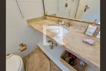 Apartamento à venda com 150m², 3 quartos e 1 vaga Apartamento à venda com 150m², 3 quartos e 1 vagaBanheiro 1