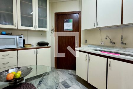 Apartamento à venda com 120m², 3 quartos e 2 vagasCozinha