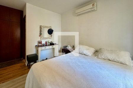 Apartamento à venda com 120m², 3 quartos e 2 vagasSuíte