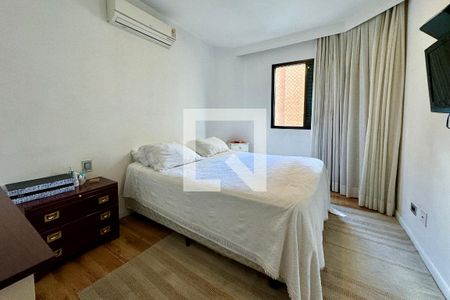 Apartamento à venda com 120m², 3 quartos e 2 vagasSuíte