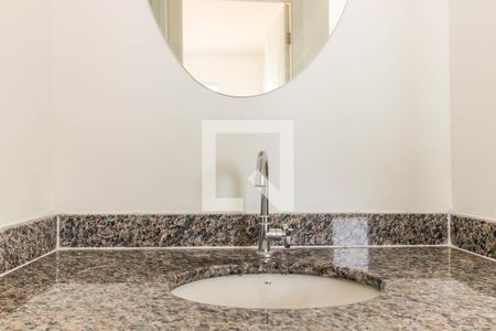 Apartamento à venda com 35m², 2 quartos e 1 vaga Apartamento à venda com 35m², 2 quartos e 1 vagaBanheiro