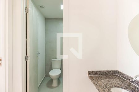 Apartamento à venda com 35m², 2 quartos e 1 vaga Apartamento à venda com 35m², 2 quartos e 1 vagaBanheiro