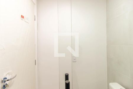 Apartamento à venda com 35m², 2 quartos e 1 vaga Apartamento à venda com 35m², 2 quartos e 1 vagaBanheiro