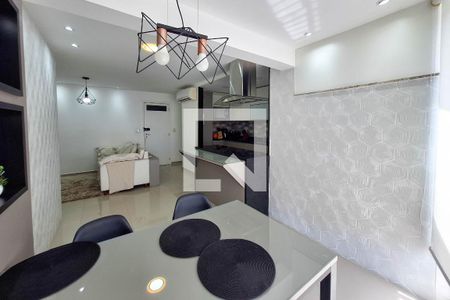 Apartamento à venda com 77m², 2 quartos e 1 vagaSala