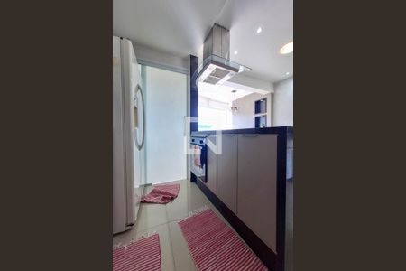 Apartamento à venda com 77m², 2 quartos e 1 vagaCozinha