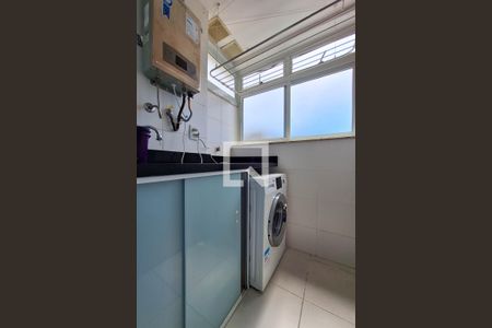 Apartamento à venda com 77m², 2 quartos e 1 vagaÁrea de Serviço