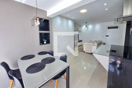 Apartamento à venda com 77m², 2 quartos e 1 vagaSala